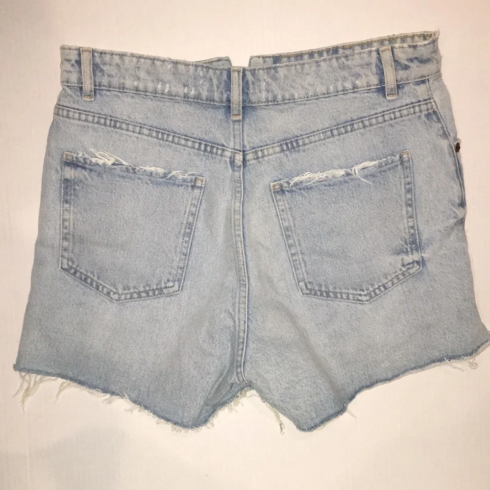Zara Distressed Denim Shorts | Jean Shorts | Size 6